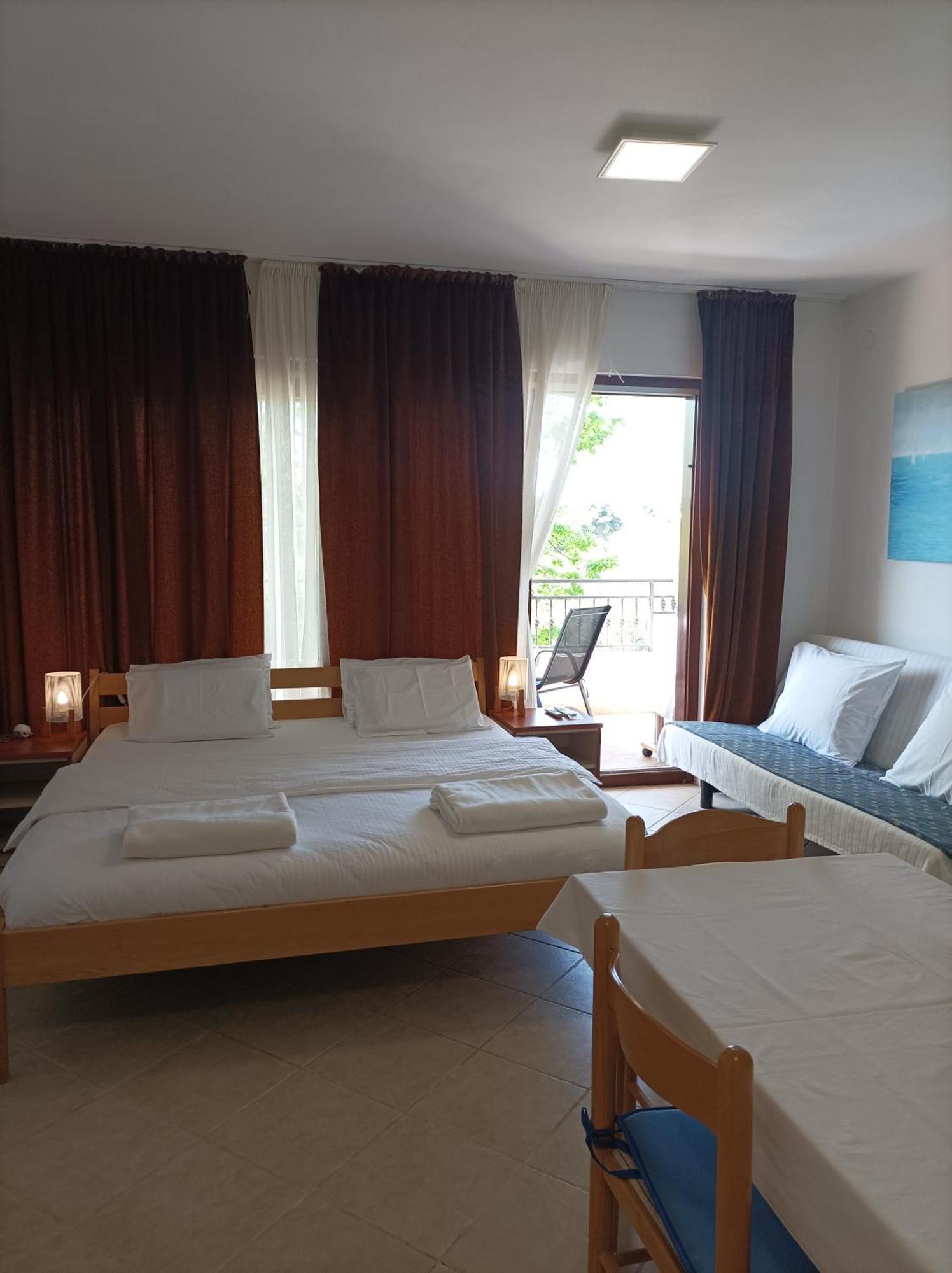 Rooms & Apartment Hegic Zadar Bagian luar foto