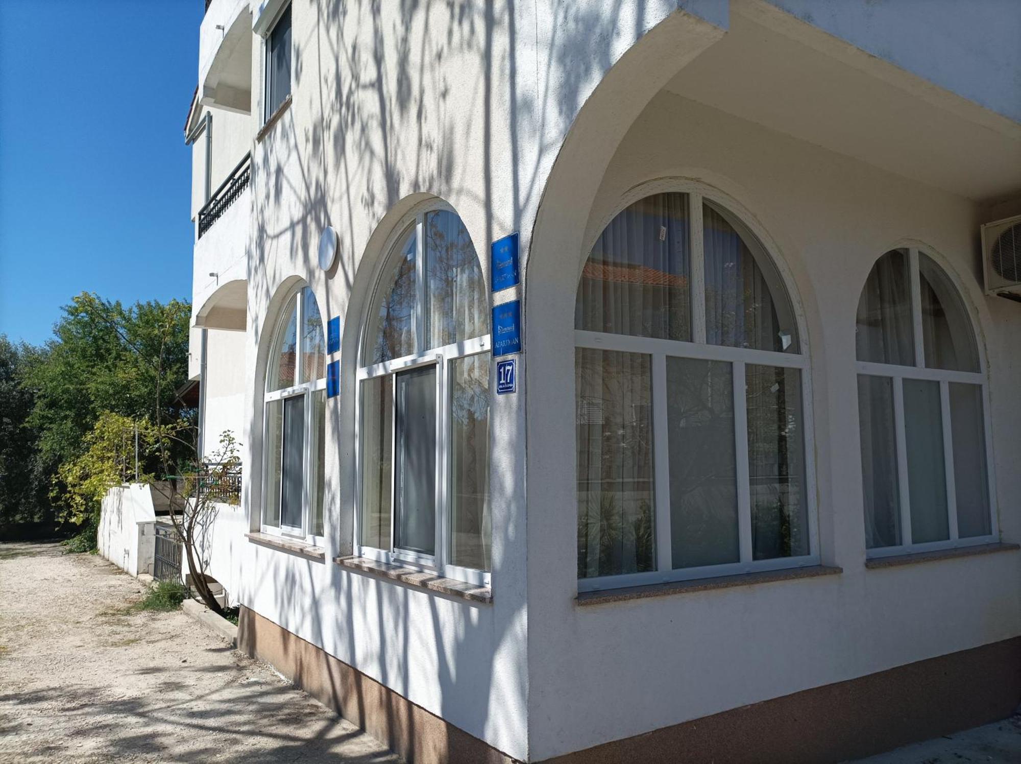 Rooms & Apartment Hegic Zadar Bagian luar foto