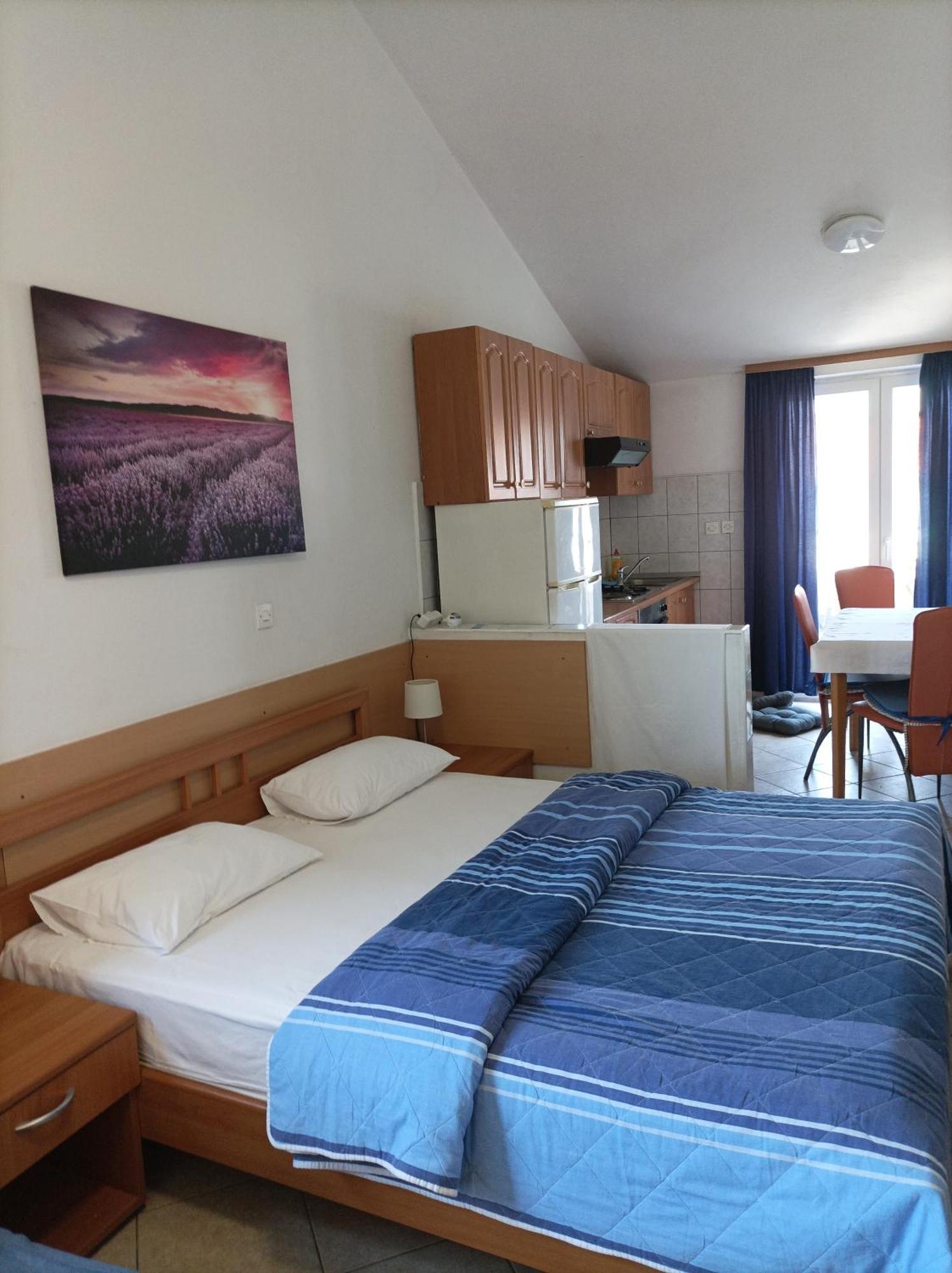 Rooms & Apartment Hegic Zadar Bagian luar foto